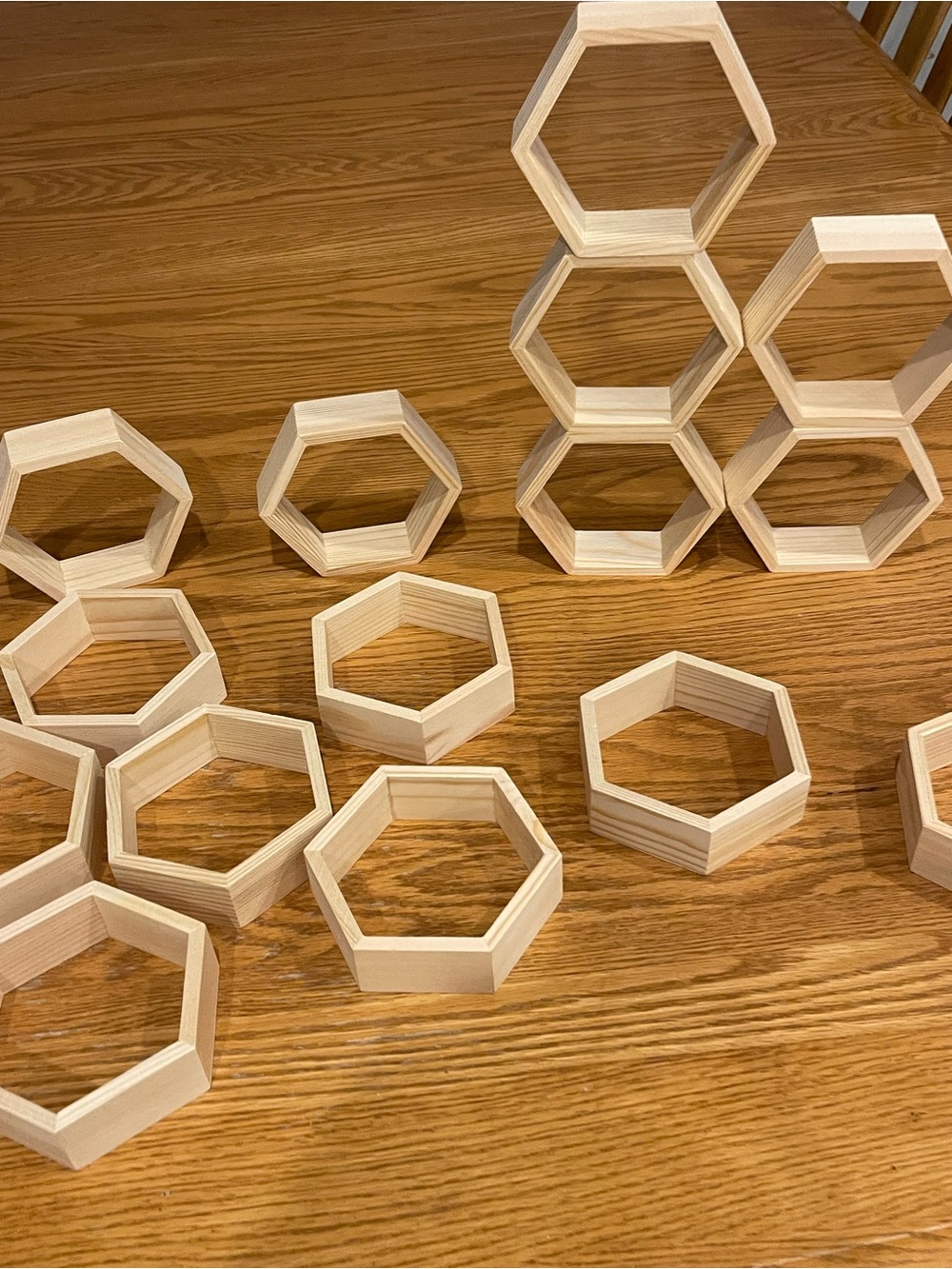 17 Wooden Honeycomb Craft Pieces, Set of 17 🌺